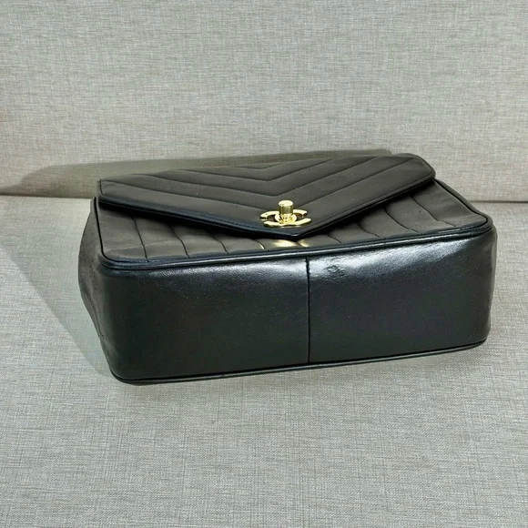 CHANEL Vintage Black Lambskin Chevron Flap Bag GHW - Picture 6 of 16